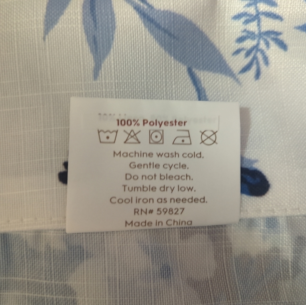 2 pc LAURA ASHLEY Drapes - 36Wx84L each - Picture 10 of 12